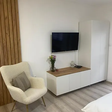 Enigma Apartment Ruma